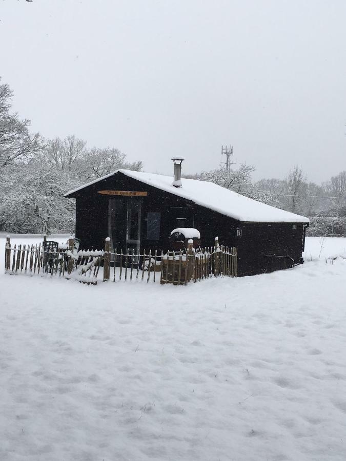 The Old Apple Shed Cosy Heated Cottage In A Meadow Close To The Charming Village Of Bethersden Ашфорд Екстер'єр фото